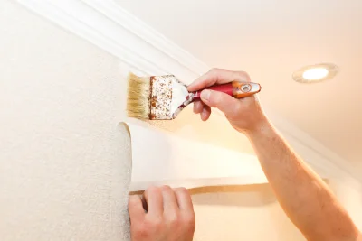Pose de papier peint à Louvilliers-en-Drouais — revêtements muraux et toiles de verre